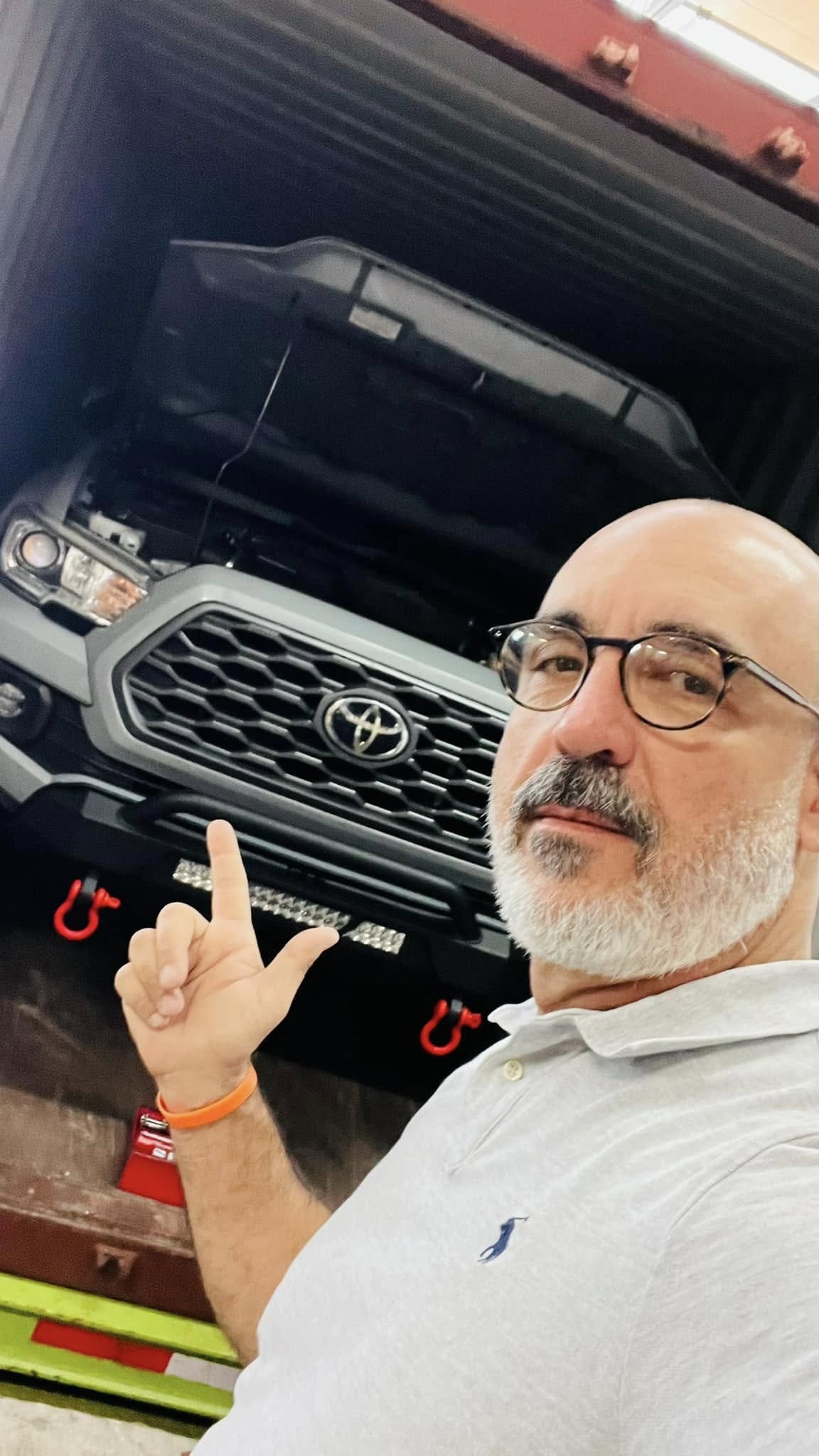 Supervisión de la carga de una camioneta Toyota