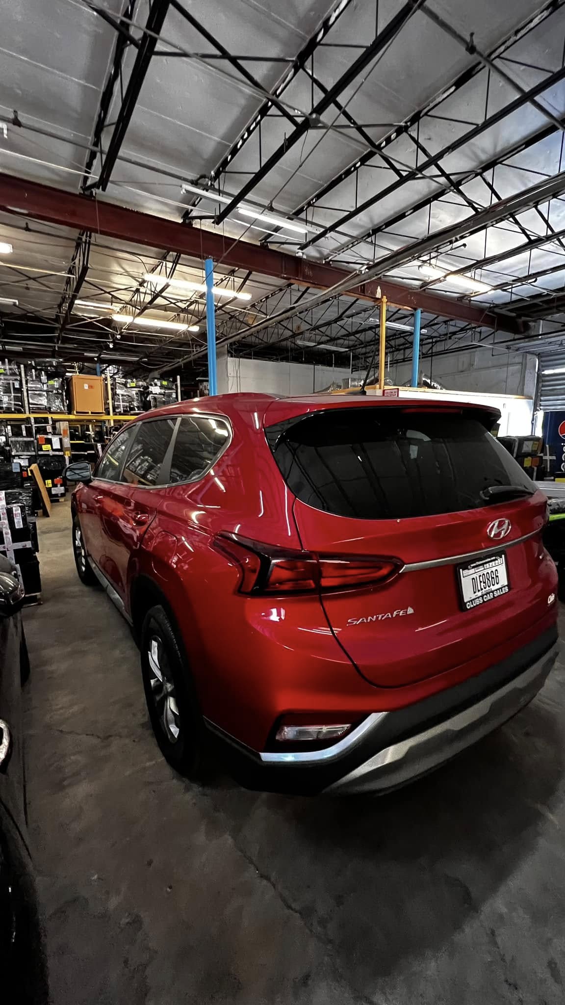 Vista lateral de un Hyundai Santa Fe