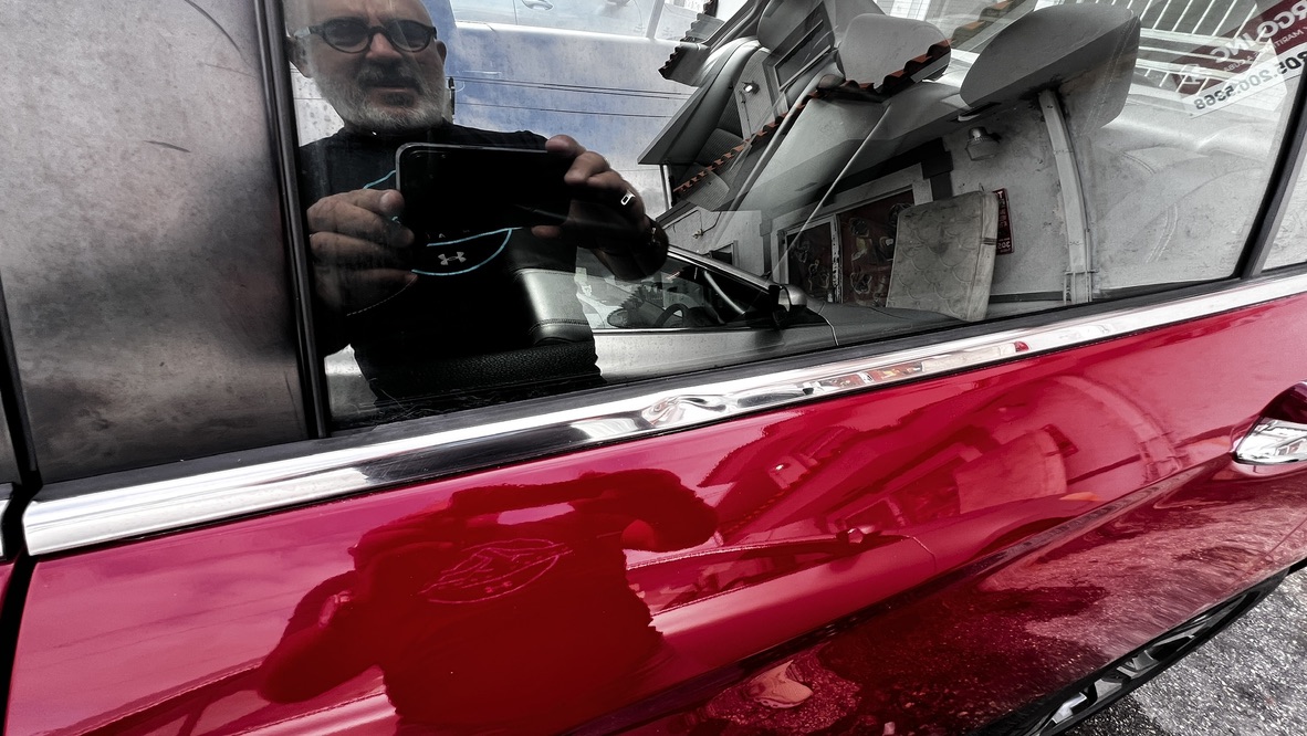 Inspección detallada de un Honda Accord antes de su transporte
